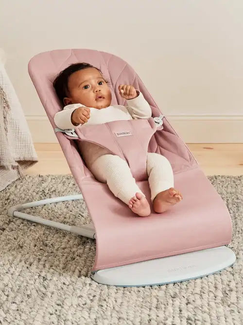 BabyBjorn Bouncer Bliss ležaljka njihalica za bebe Woven Petal Quilt Dusty Pink